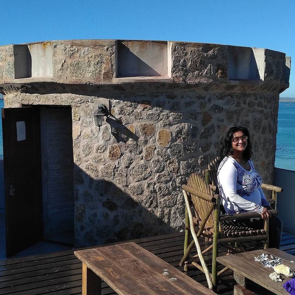 Merentia's tweet photo. Let's sit a bit.. #onlocation #merentiasadventures #unedited #unscripted #wellness #earlierthisweekend #theweekend… https://t.co/Zb1xRkQswe https://t.co/7xESXALSSZ