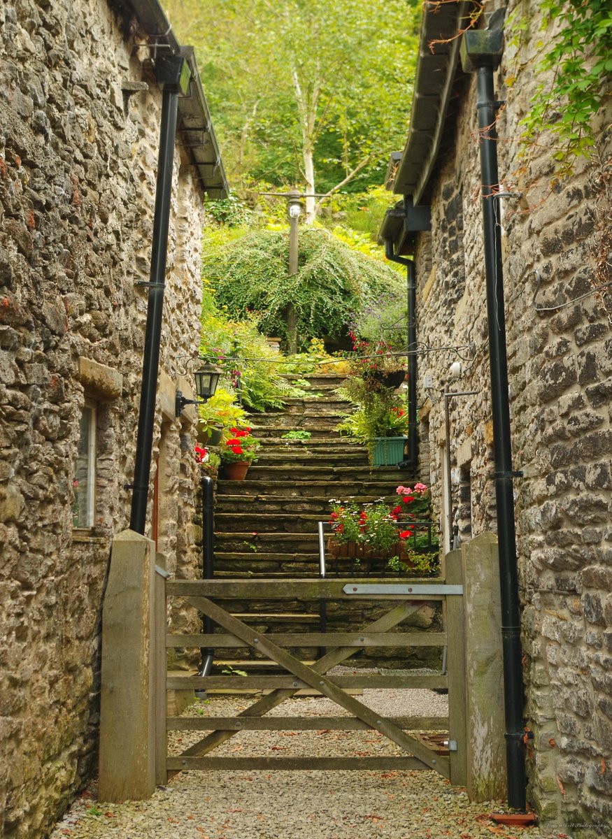 simon_dell_tog's tweet image. #GORoadtrip castleton derbyshire