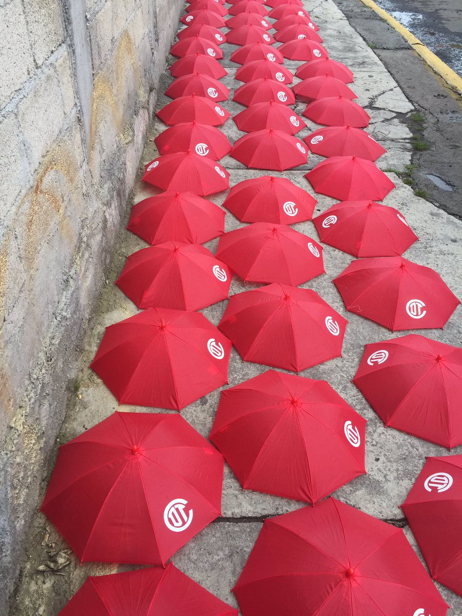 LaBandaDelCDT's tweet photo. 300 piezas para hoy costo $50 pesos venta en la tribuna popular a partir de las 10:30. https://t.co/4knVxLbf2t