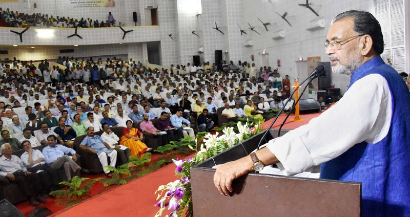 Union Minister for Agriculture <a href="/RadhamohanBJP/">Radha Mohan Singh</a> addresses gathering at the ‘Sankalp Se Siddhi’ programme at Banaras Hindu University