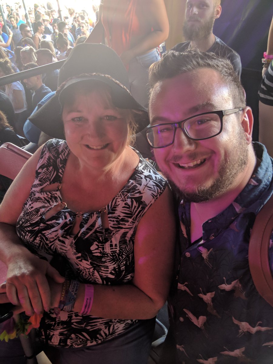 LastKnightUK's tweet photo. #viewingplatformselfie https://t.co/4xdnYzRNvQ