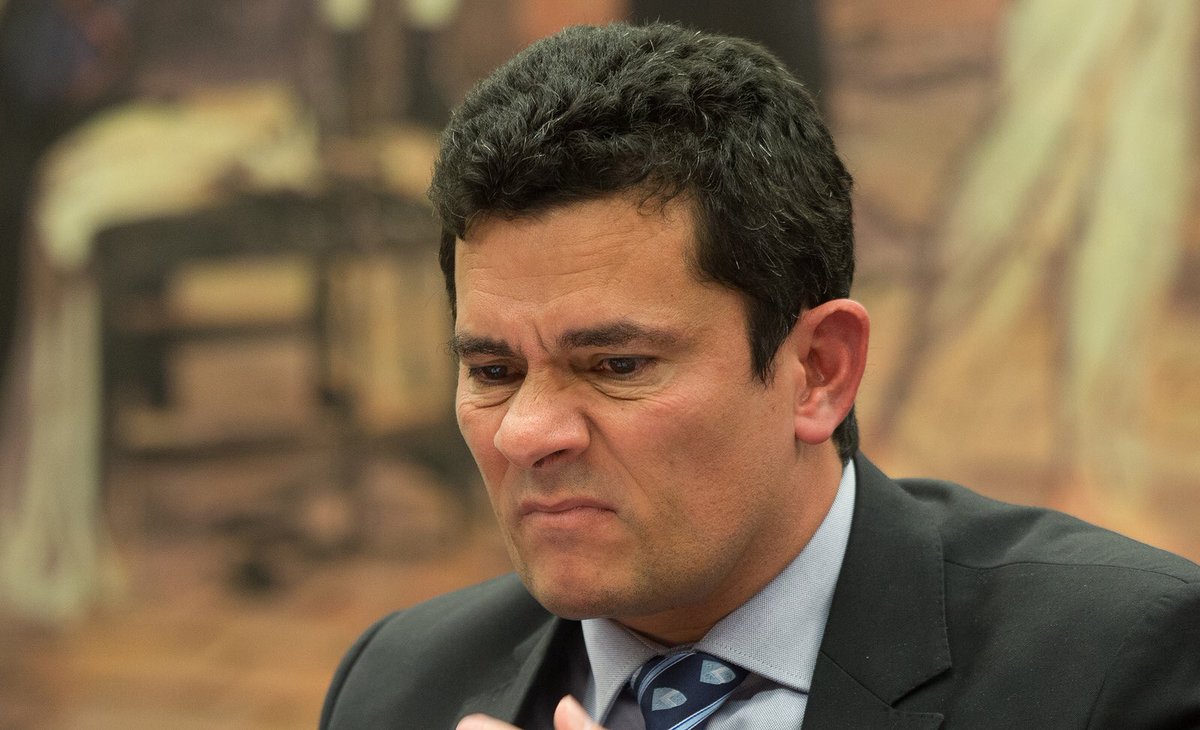 Pimenta13Br's tweet photo. É quase inacreditável que Moro, tenha coragem de dizer que "lamenta que a imprensa de crédito a palavra de um criminoso acusado' 👀👀 https://t.co/n6ekR3eC0j