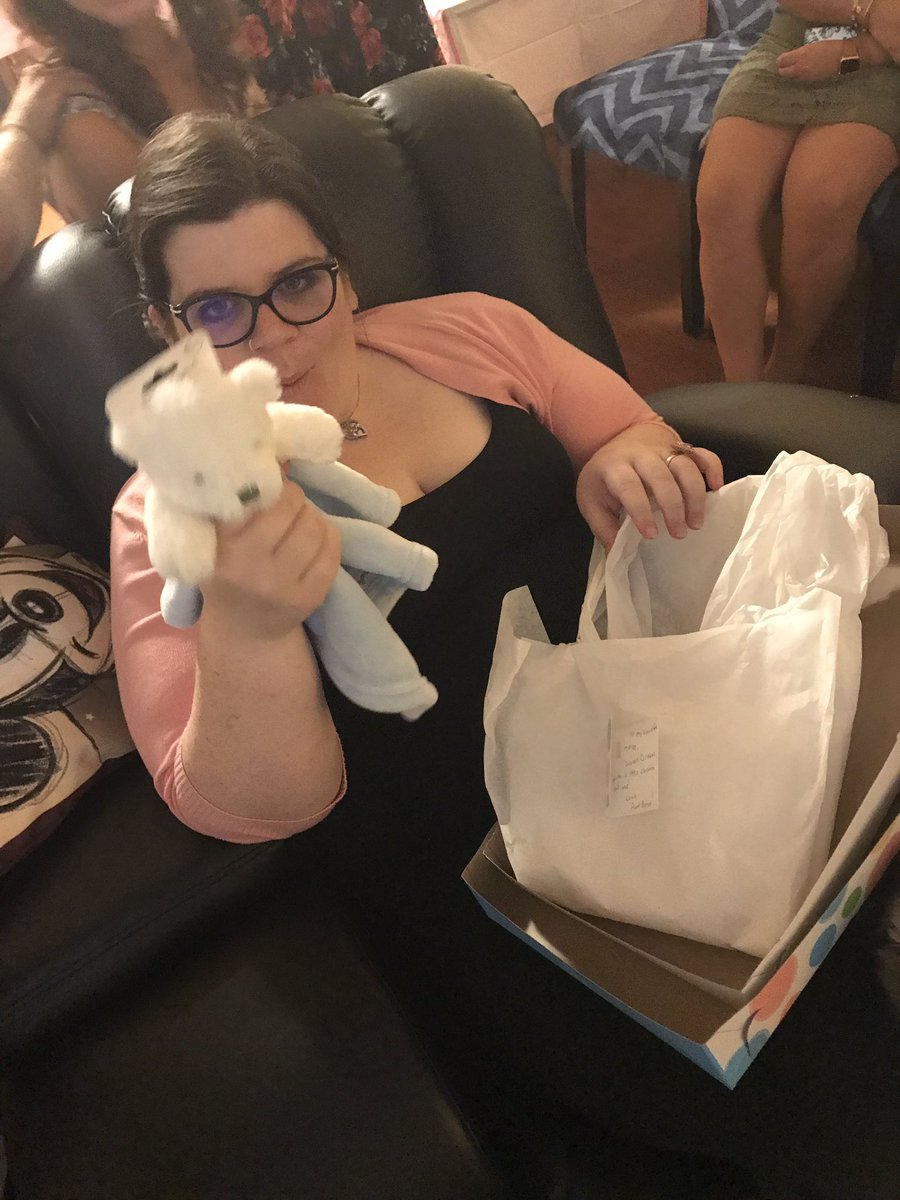 itsamee_dabear's tweet photo. #babeandi #didgood โบ๏ธ #babyshowergifts #cantwaittomeether #sisterinlaw #mommytobe #babyshower #bassinet #babycarrier #toys #mamaroo #bouncer https://t.co/AKanxk3IBx