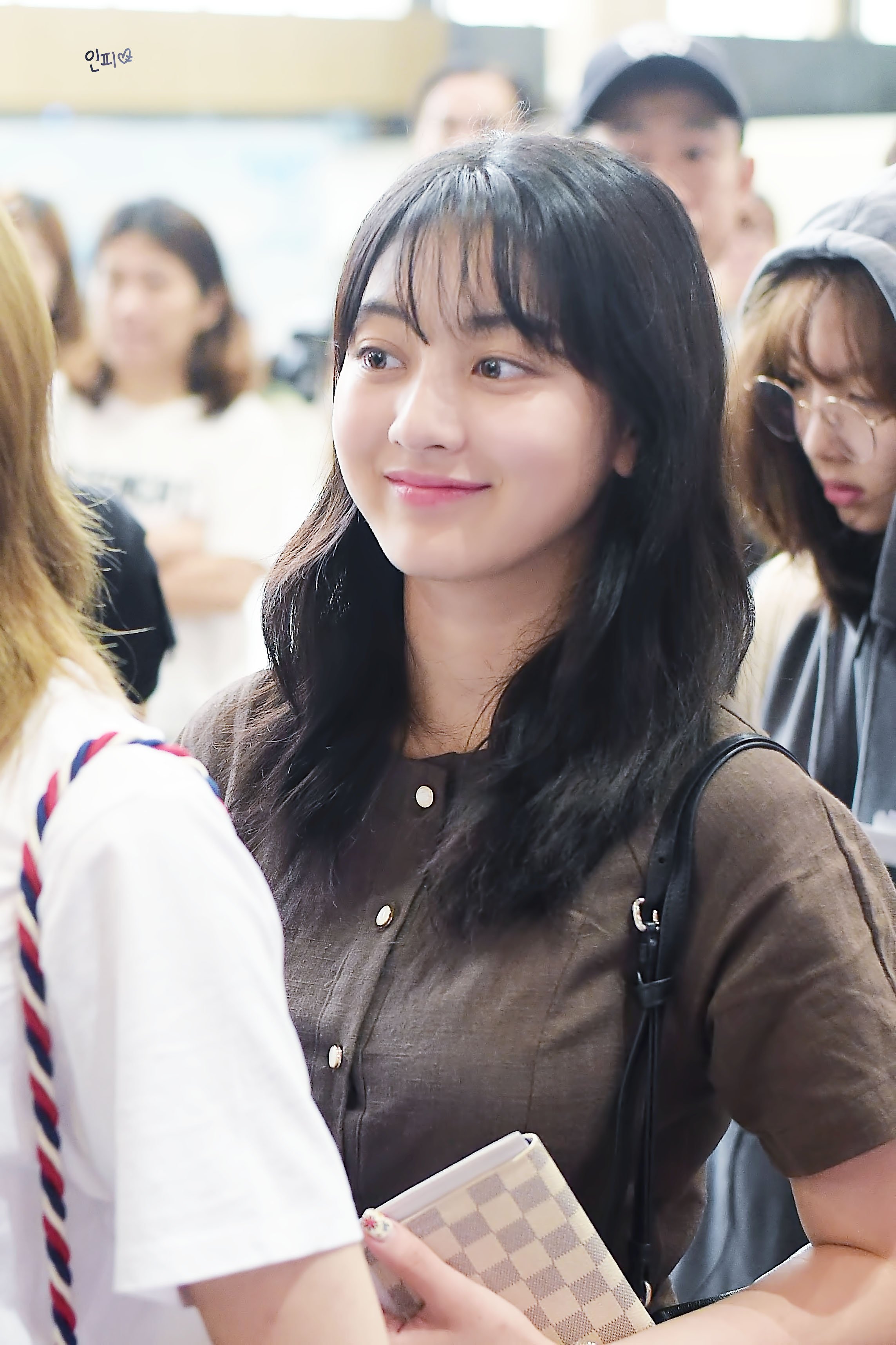 DIPvWM7UIAAIgZ1.jpg:orig