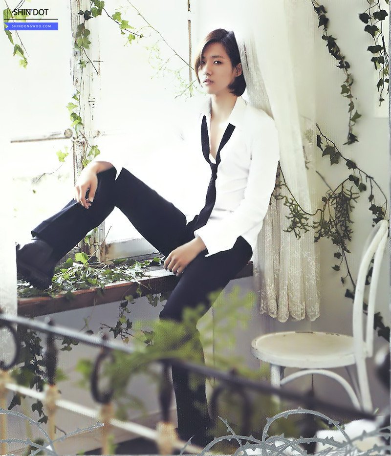 B1A4_FANCLUB's tweet photo. 2.พี่ใหญ่ชินอู (CNU) คนที่ใส่แว่นตอนซ้อมและถอดเสื้อนอกเต้นบนเวที เป็นเมนเต้นและโปรดิวเซอร์อีกคนของวง ชอบแสดงละครเวที #iMeKPopFantival2017 https://t.co/Eik54YfVEX