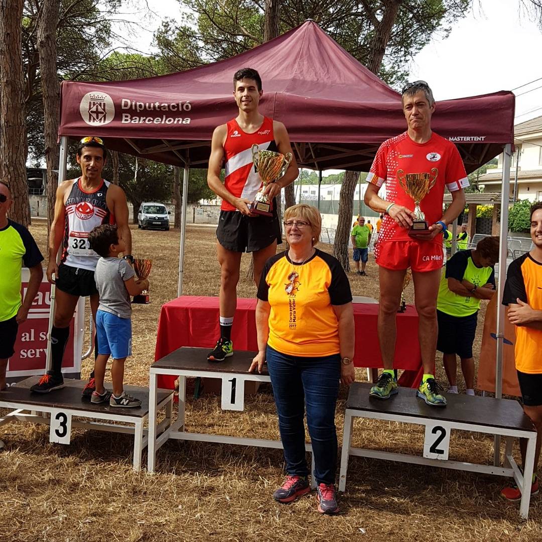 tri5u's tweet photo. Felicitar a @alberto_trainer95 por su 1r puesto en Cursa de Palau 
6.9km 23'01 a 3'19/km #tri5u2017 #joshricart71 https://t.co/7kULEX561G