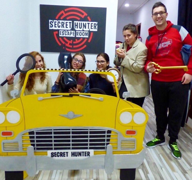 SecretHunter_ER's tweet photo. Nuevos valientes que investigan la Suite 405 ¡SAN JOSERINOS TEAM + 1! #Alicante #SecretHunter #EscapeRoom https://t.co/GoTvHDGN6c