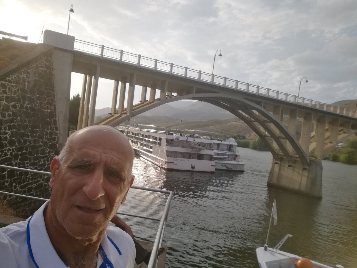 DouroTurnat's tweet photo. Buenas tardes desde el #Paraiso dónde contemplar dos países a la vez es gratis#España y #Portugal Fascinante y #ResevadelaBiosfera @amgardi https://t.co/AwB9DVUkuu