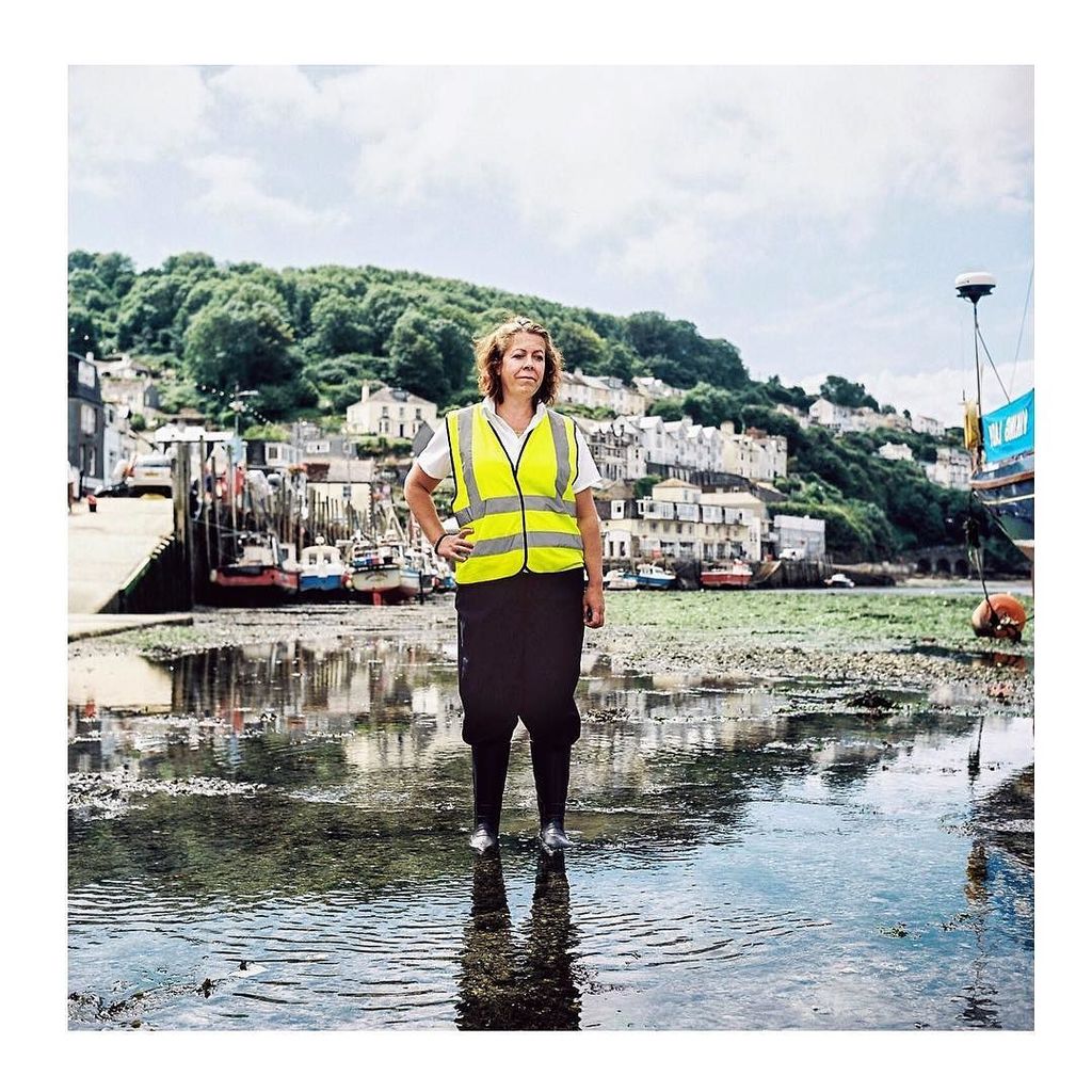 JoanneCoates_'s tweet photo. T I N A  H I C K S // HARBOUR MASTER // LOOE // 2017 .
.
I'm sharing images this week from a commission by @bbcsto… https://t.co/36A6cqfjQw https://t.co/ZJHfVNnGJT