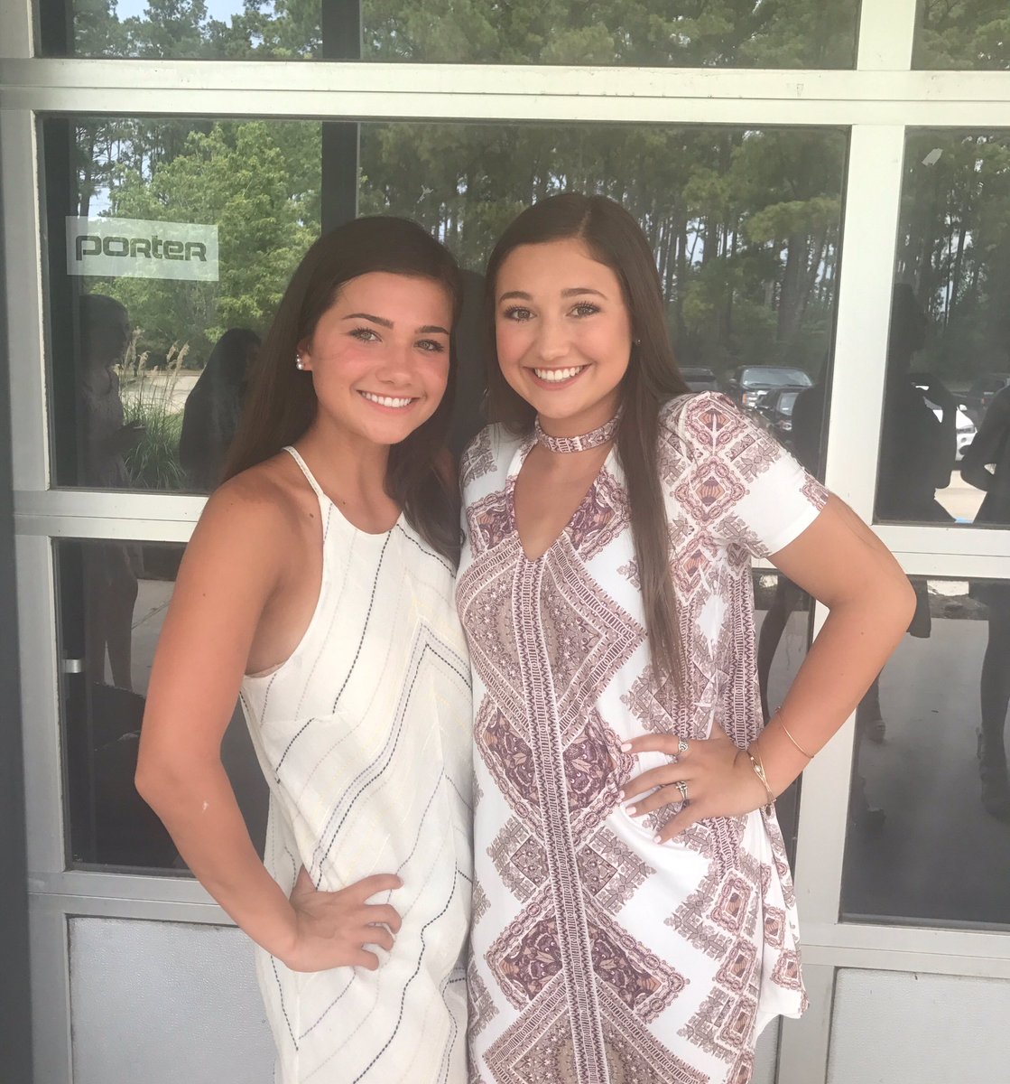 EmmaBaugh's tweet photo. happy 17th!!!  @annabrower_ thank you for always making us laugh and being the sweetest!! Hope you have the best day!🎈🎊 https://t.co/p1Qf9apYMd