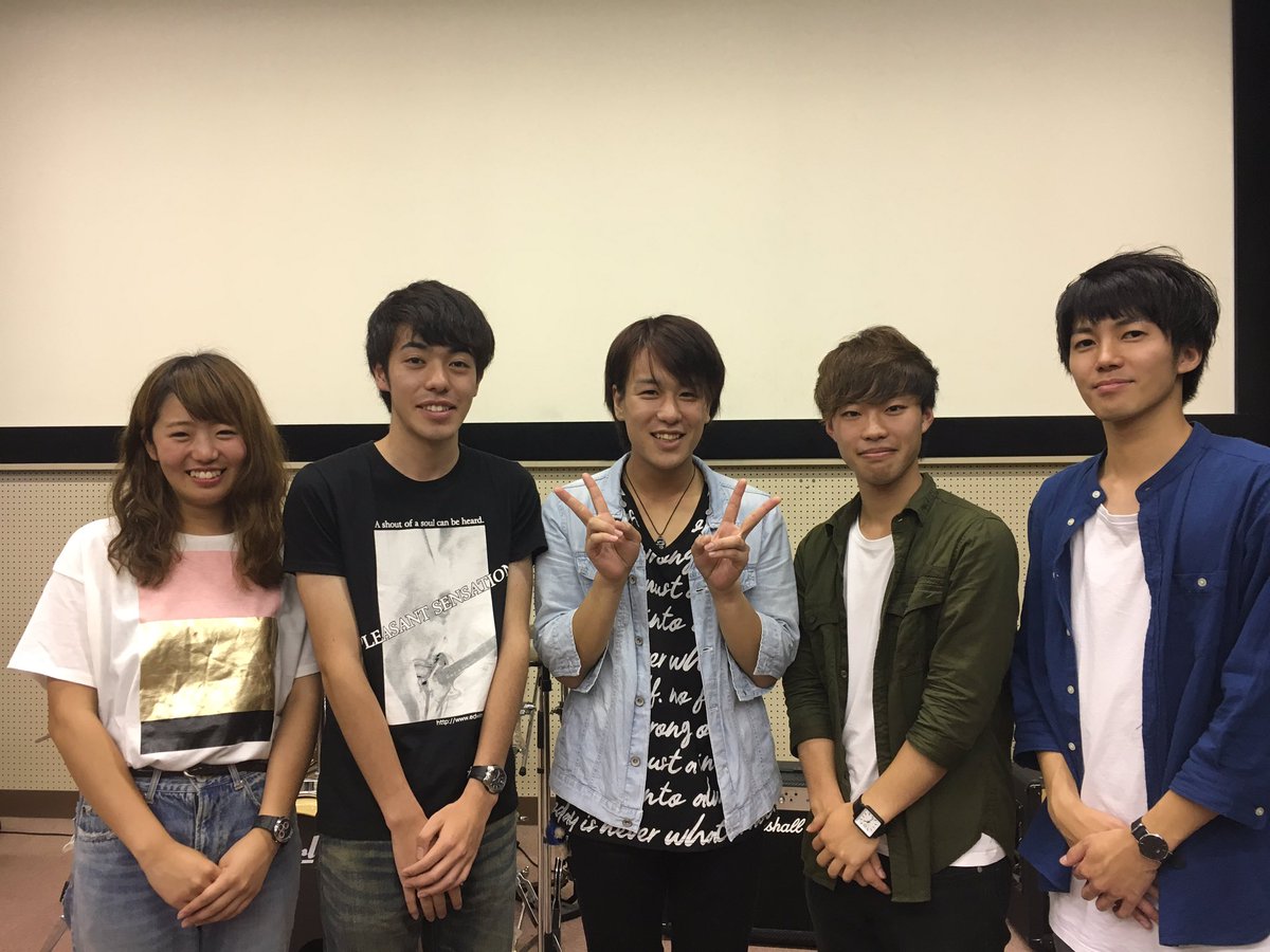 snow_mnyk's tweet photo. 同窓会LIVE！！
やっぱり富高大好きやなあって1日。憧れの先輩に可愛い後輩にあほやけど尊敬してる同期。69期でよかったなあ🤤 https://t.co/9hd2HN3gwe