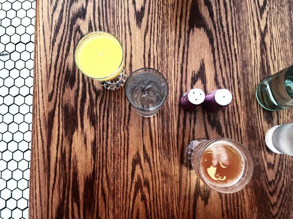 sipsterwine's tweet photo. Orange juice and a "morning beer" at @crdnal .
.
.
.
#sipsters #sipster #cardinalprovisions #orangejuice #kombucha… https://t.co/iAjZA7nhzY https://t.co/2Sf7Ifl1sQ