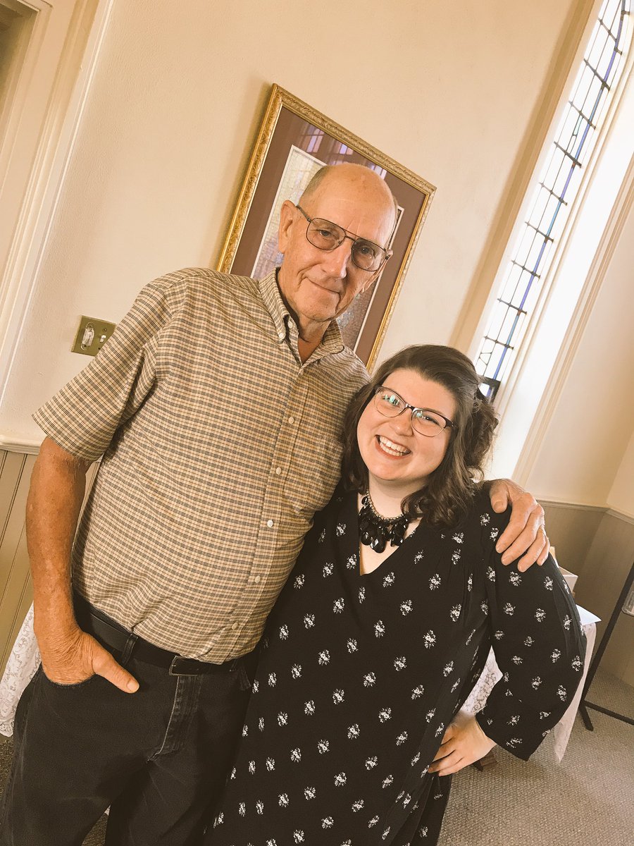 bgillie1's tweet photo. He would never admit it... but I'm absolutely his favorite. 💛 #confessionsoffielded https://t.co/TUpaHYfiDJ