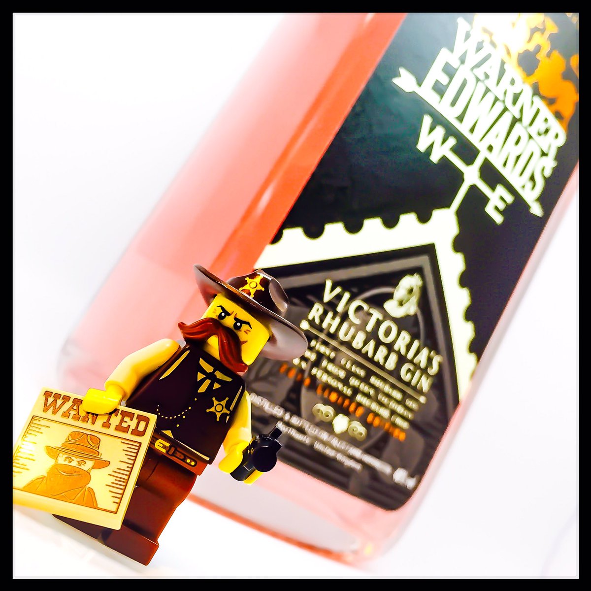 mylegoman2's tweet photo. I promote events, launch products and people....mainly by plonking plastic in pastry! All enquiries to hello@mylegoman.com #SBS https://t.co/wMqwusqM26