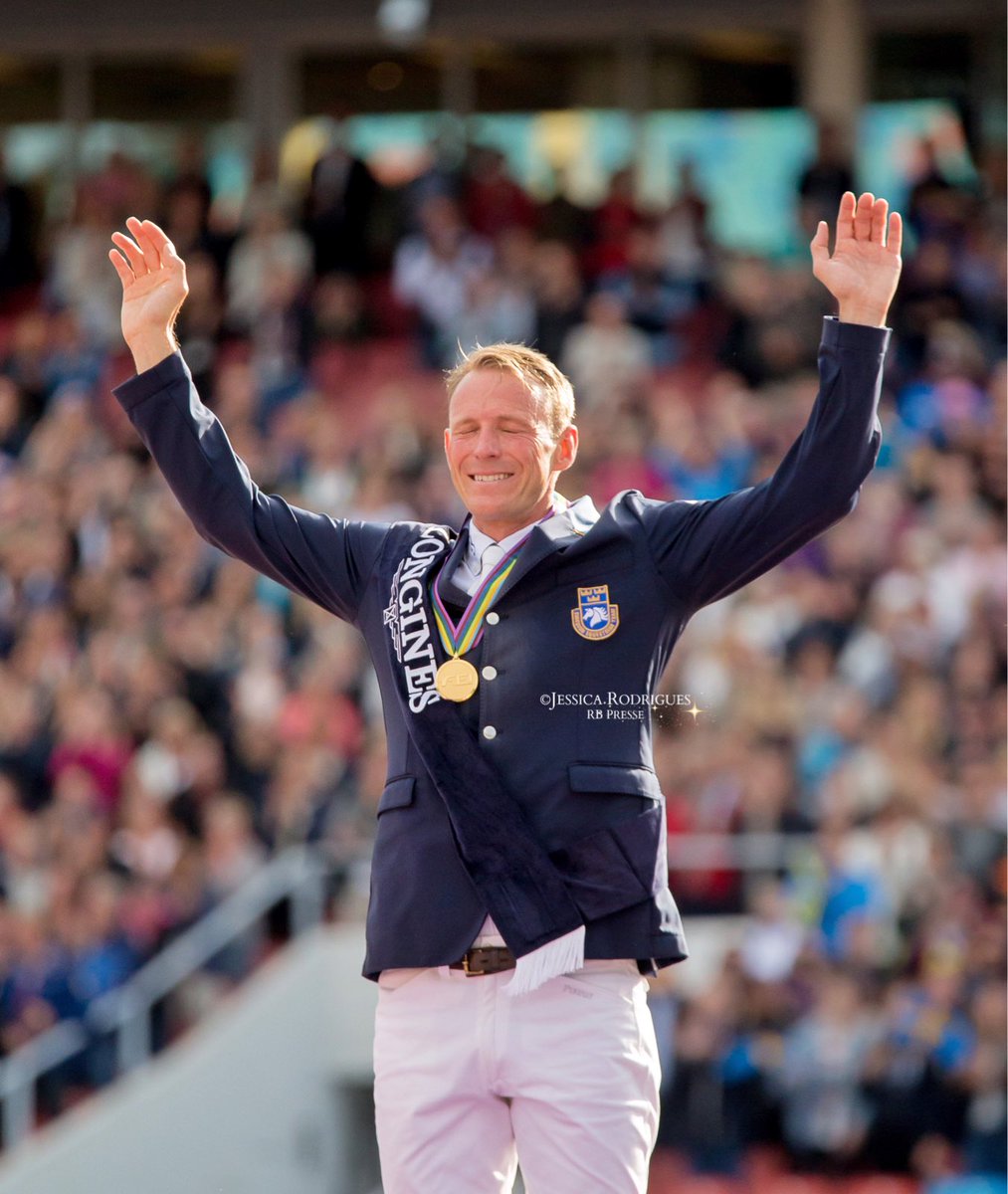 JessiK_R's tweet photo. Le Suédois Peder Fredricson sacré Champion d'Europe de saut d'obstacles avec H&amp;M All In devant Harrie Smolders (NED) et Cian O'Connor (IRL) https://t.co/L9vj8vYNC7