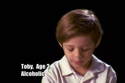 blamefootball's tweet photo. Toby is an Arsenal fan... https://t.co/0Fwi2w3jWp