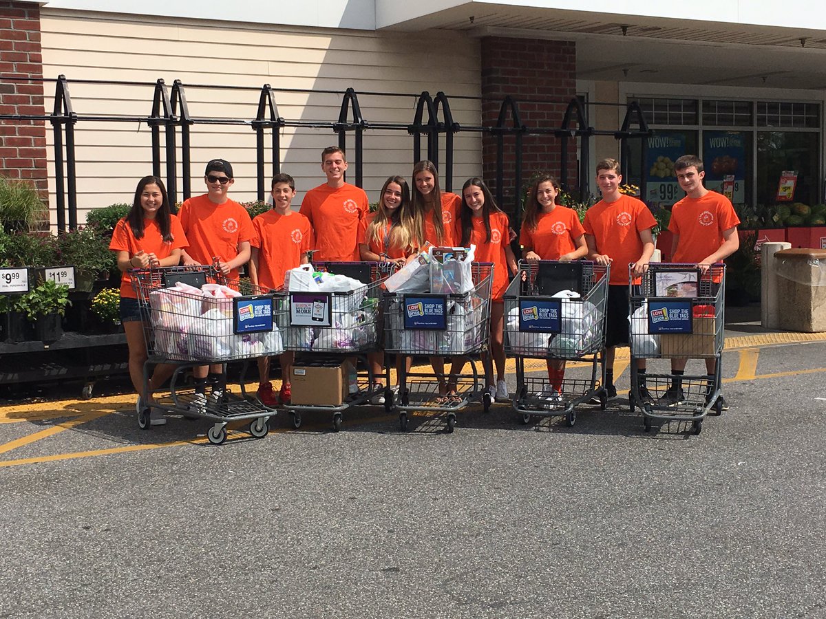 CoryCares's tweet photo. Thanks @StopHungerUSA - pantries stocked for back to school! #TeamNKH #endhunger #volunteers https://t.co/8KH14kimSS https://t.co/eBHI8x06SP