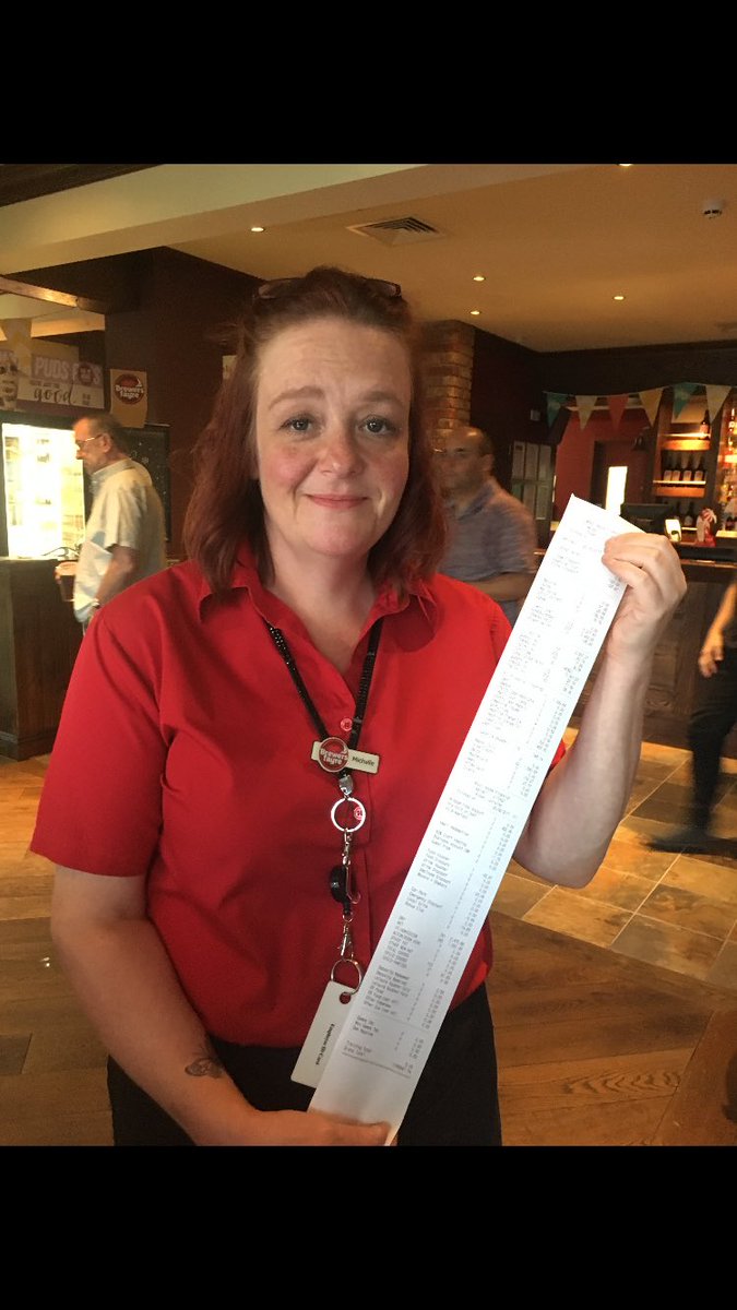 Michelle took over £90 in wet sales from doing drink table service in the bar area! <a href="/hawkeye1070/">Ian Hawkswood</a> <a href="/LauraMacklin1/">Laura Macklin</a> #SaturdayNight