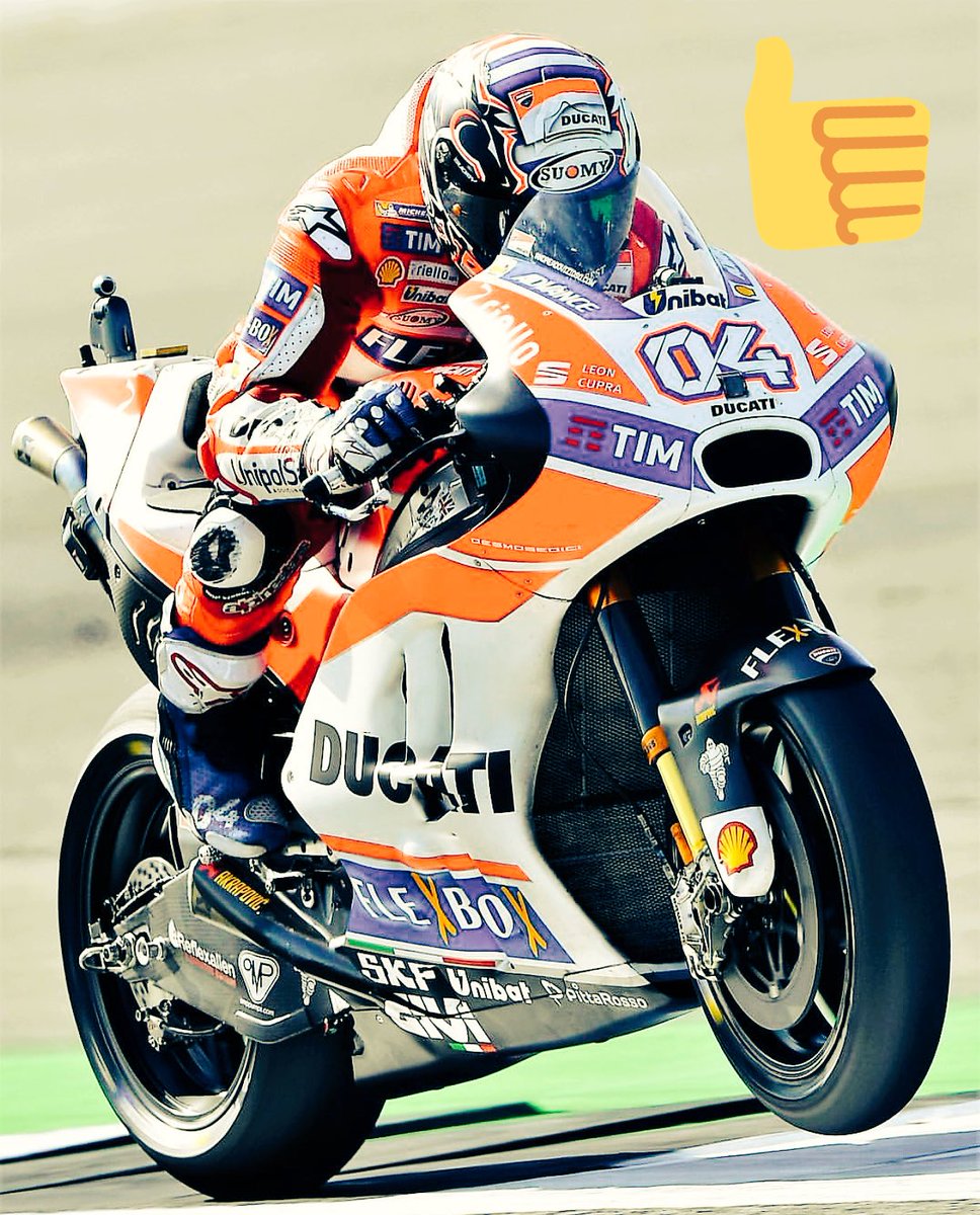 maxbiaggi's tweet photo. Gara perfetta complimenti a @AndreaDovizioso ora puoi sognare questo mondiale
Con un po'  di fortuna puoi farcela!
Anche Silverstone è tua🇬🇧 https://t.co/bAVkdIROsy