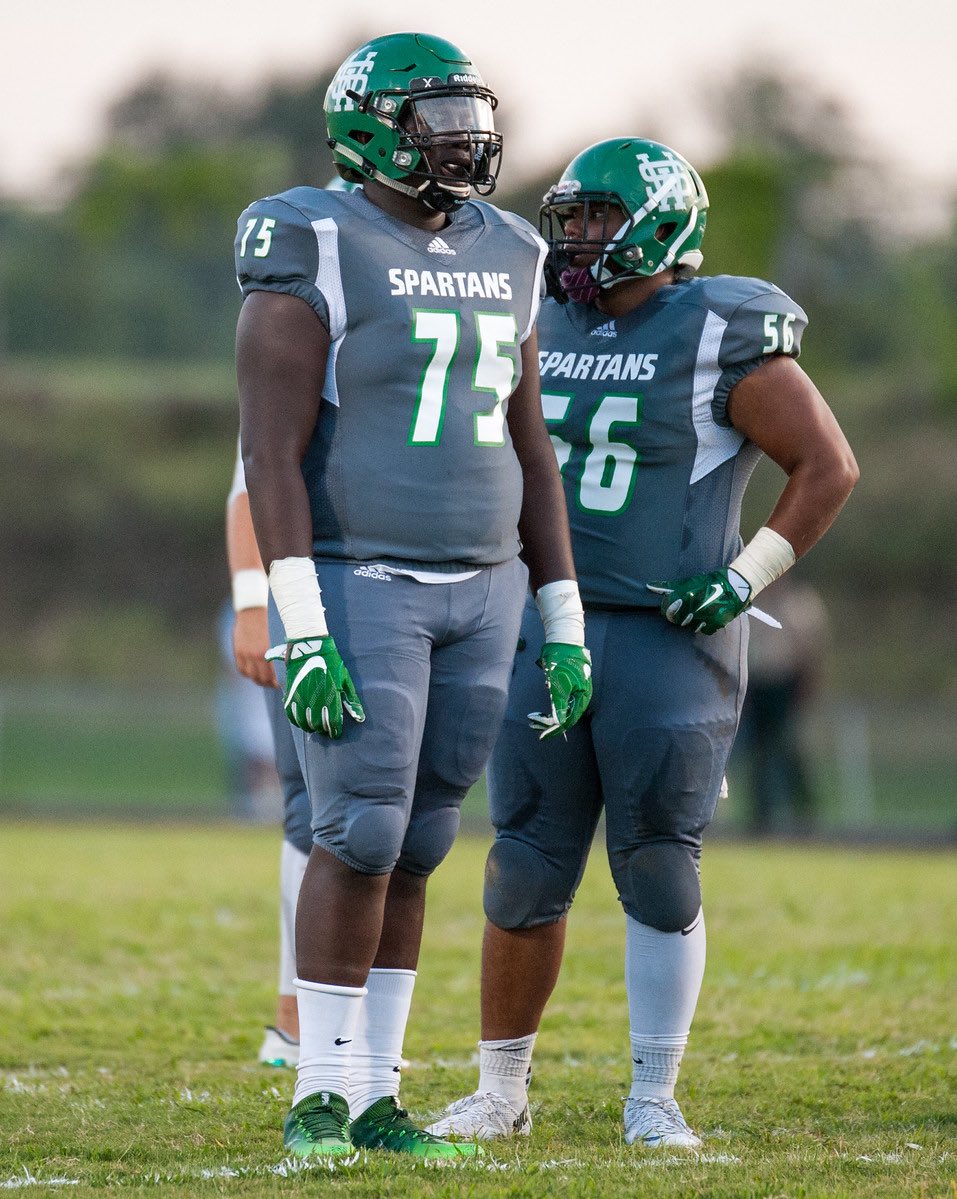 Raybo75's tweet photo. .3k them my brothers⛓💚 https://t.co/P7USwNSsyK