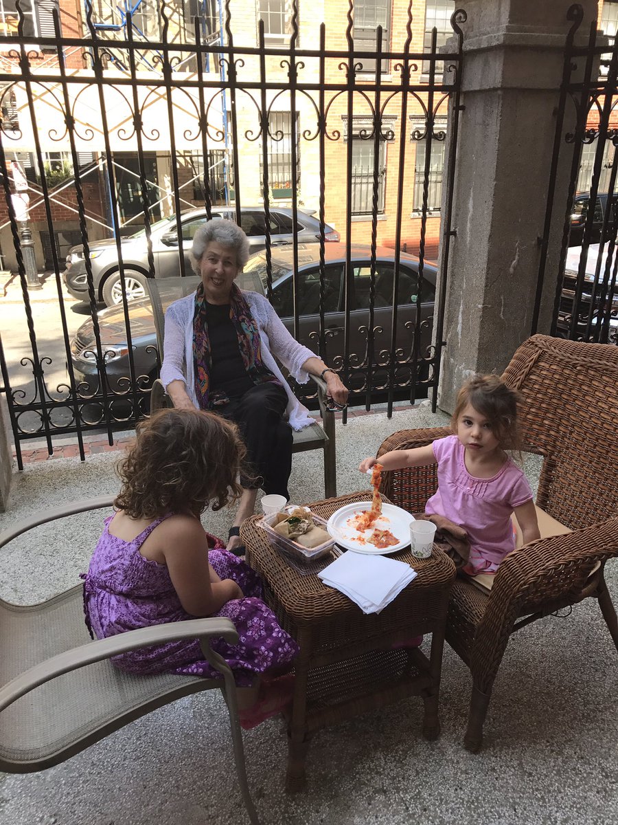 vilnashul's tweet photo. The Vilna Shul on a beautiful Sunday! It's fun for all ages! #historicBoston #jewishboston #Museums #history #boston https://t.co/6PBsfxwCLj