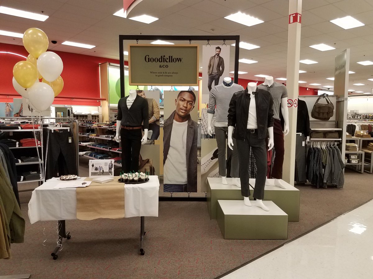 AnthonyHilborn's tweet photo. #Launchday at 0854! Excited to see our new brands in action! #bluesteel #modelfaces #targetstyle https://t.co/SiiZhb4H93
