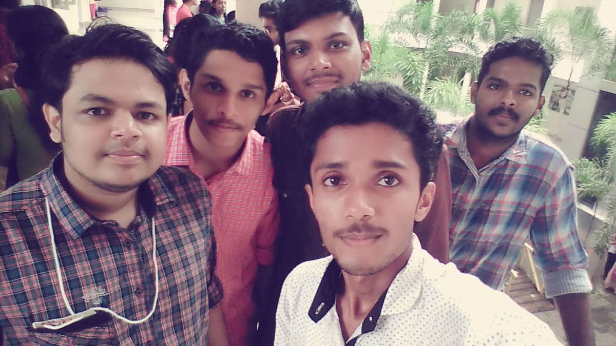 CJidheesh's tweet photo. #aksc17 with #simat yians https://t.co/QO6qWg7Gxu