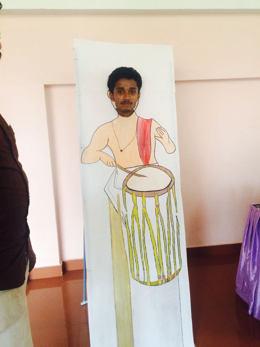 CJidheesh's tweet photo. #aksc17 ഈ ചെണ്ട ഒക്കെ കോമഡി അല്ലേ ചേച്ചി 😎😍😂 https://t.co/4ROHqLfA8t