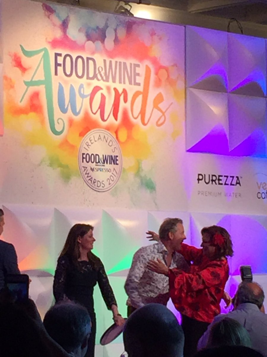 Chef of the year &amp; gentleman @ChapterOneDub Ross Lewis <a href="/FoodAndWineMag/">Food&WineMagazine</a> #FWawards
