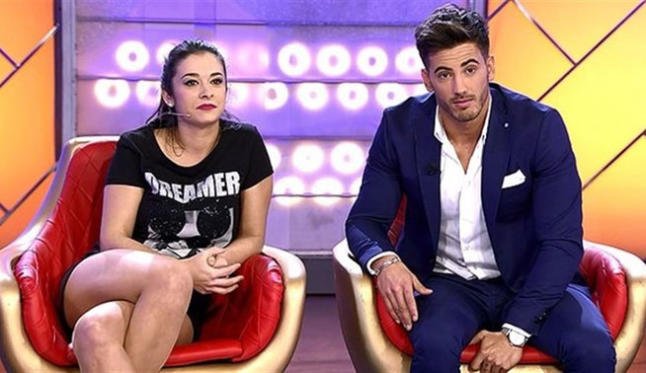 myh_tv's tweet photo. ¡El reencuentro más esperado! Ruth e Iván disfrutan juntos de la noche catalana https://t.co/ieR6G0f0OY https://t.co/dReYLv9Jgn