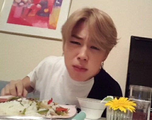 Alien_hoe2's tweet photo. @BTS_twt Jimin it's 2:30 am in korea ,GO TO SLEEP ISTG https://t.co/WPCWs0kHZ0