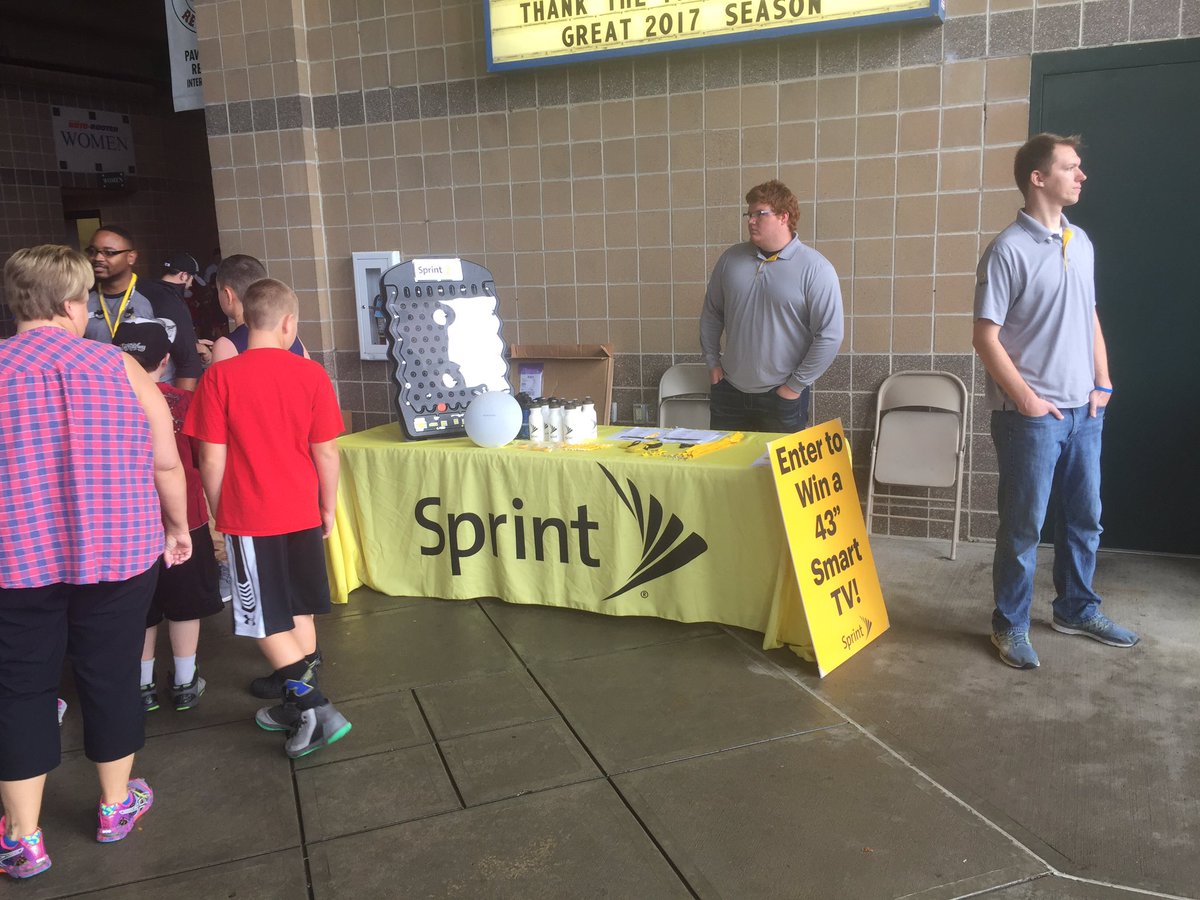 Another day at the park with the <a href="/IowaCubs/">Iowa Cubs</a> stop in for a chance to win a LG TV!!! <a href="/Zfannon/">Zack Fannon</a> <a href="/LangerSprint/">Luke Langer</a>