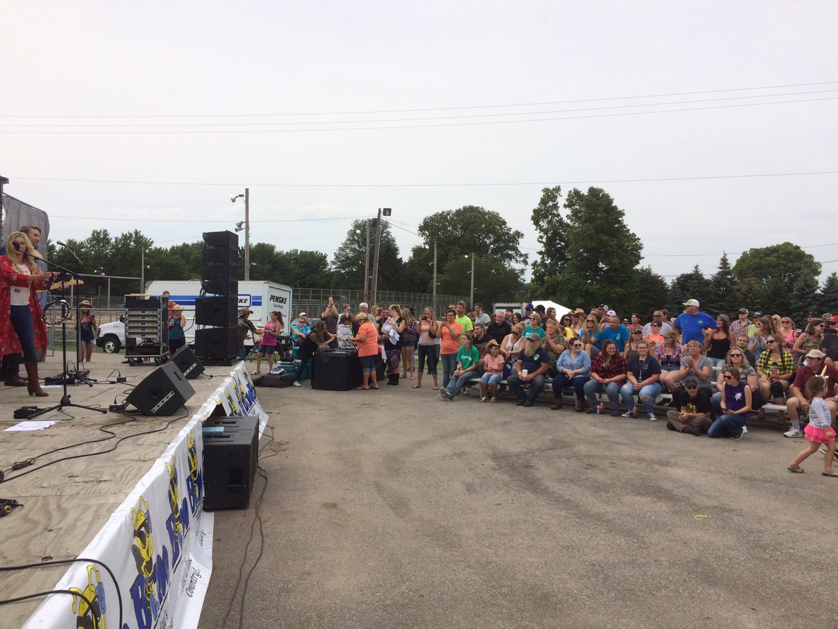 B100Country's tweet photo. .@StephanieQuayle on #StageBee now at the #B100Bday Party! https://t.co/LvlYOp39hK