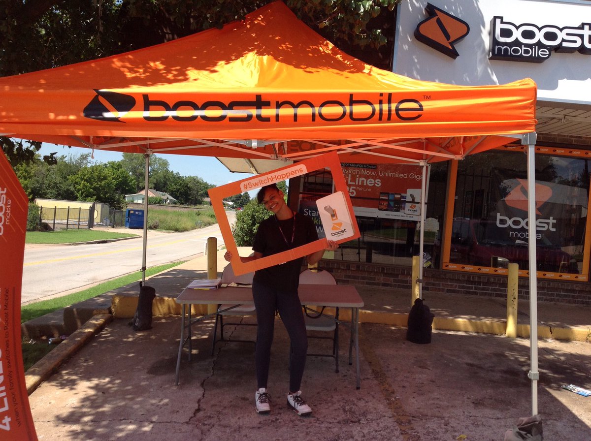 Easywireless13's tweet photo. Times running out for our 4 lines for $100... Come and see us 9001 N a Western #switchhappens #boost #UnlimitedData https://t.co/jXjZam4dND