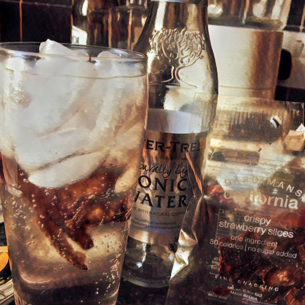 Norfolk_Deli's tweet photo. At the end of a totally exhausting week, there's only one thing for it. @norfolksloe #BlushGin #pintof https://t.co/z6xxtu9h45