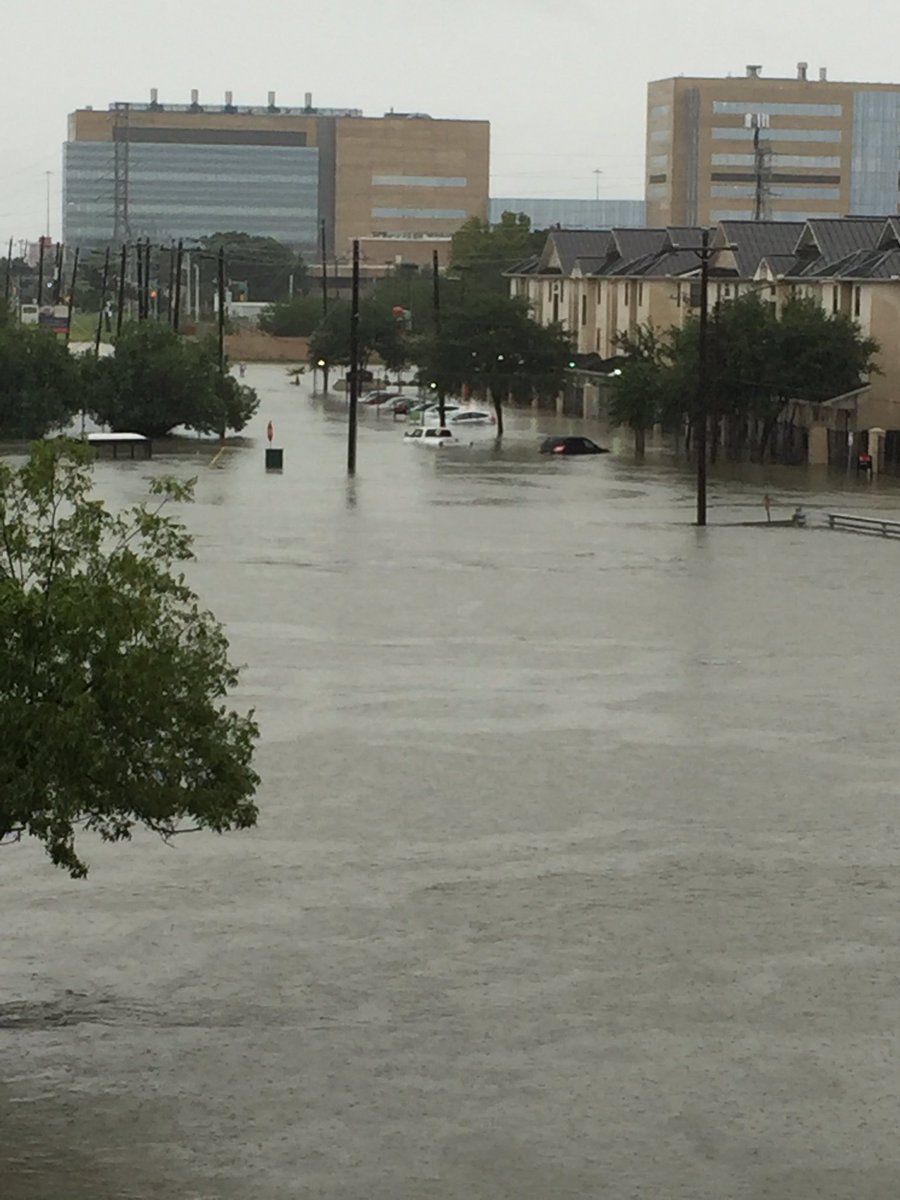 imwizkhalilfa's tweet photo. Houston is completely under water right now in the mist of #HurricaneHarvey #PrayForHouston https://t.co/Nhv87fmEzA
