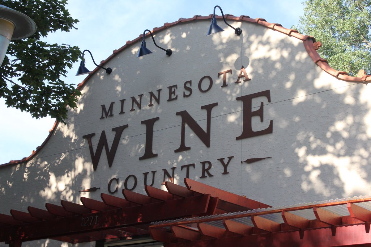 Don’t miss our last presentation of the fair with wine expert and sommelier Leslee Miller of <a href="/AmuseeWine/">Leslee D. Miller</a>! Today at 3:30!