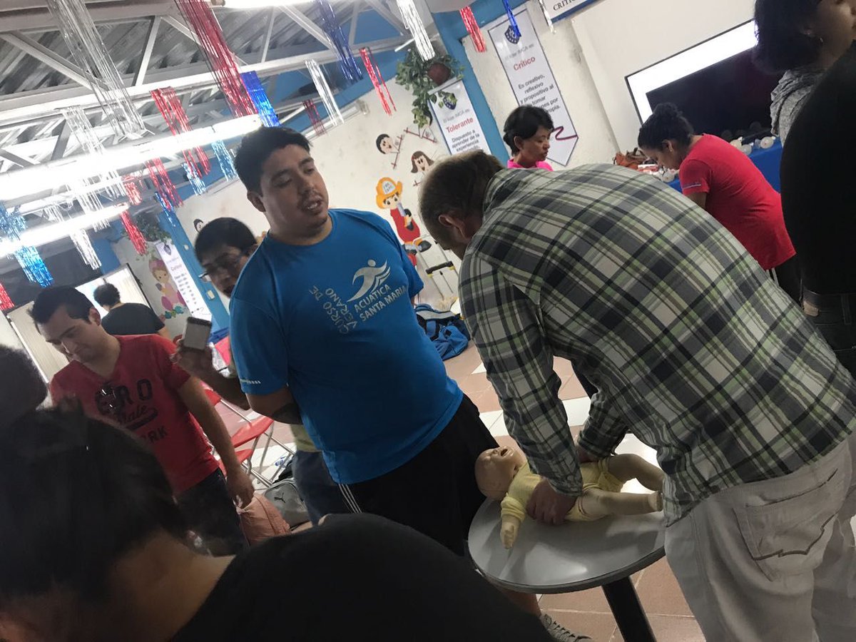 argumentoser's tweet photo. Saben que todo lo hacemos por ustedes, por eso tenemos un Certificado más como Entrenadores Acuáticos especializados en bebés #ASMcdmx https://t.co/HORIHhMnH1
