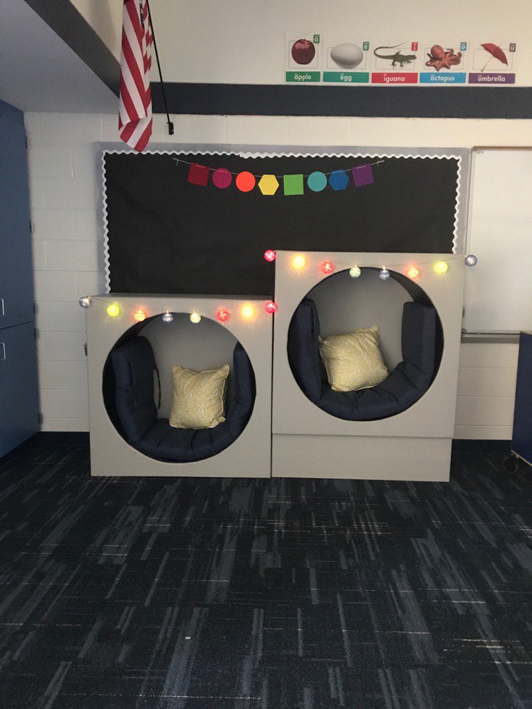 MrsNPhelps's tweet photo. Thank you Ken Roberts and Kevin Phelps for making our flexible seating dream a reality!#SAScompass #PRpride https://t.co/t3ve89j7Wr