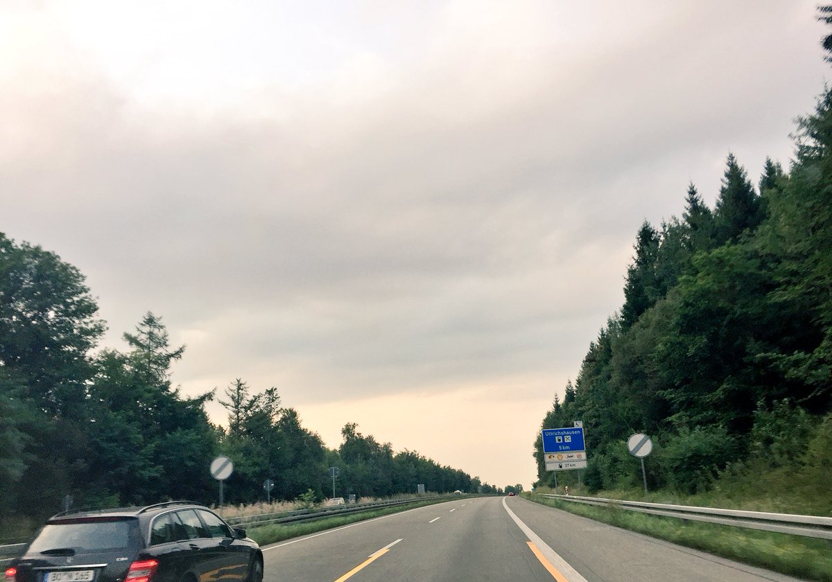 awaymarks's tweet photo. Autofahrer die diese Baustelle absolvierten, meisterten auch ...
#dfch2017 https://t.co/sffvXM0cNr