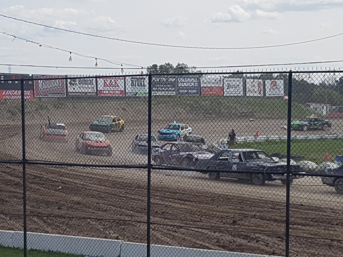 Fight_For_Youth's tweet photo. Over 100 cars started this Total Mayhem Enduro.. less than 23 remain. Its boxing for cars #RockVsCountry #FFY2018 https://t.co/0qHA0b4ofP