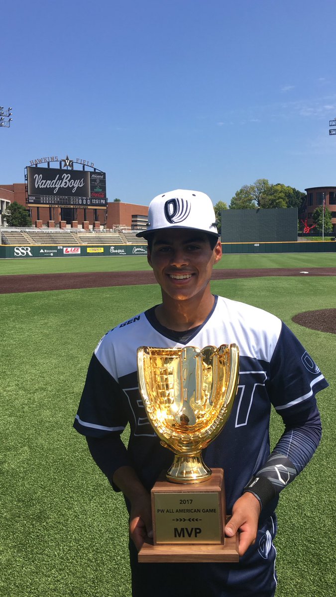 flumdogg's tweet photo. Congrats to @Jmldz19 of the East Squad for winning the @ProspectWire All American Games MVP! One of the top 2021 catchers in the country https://t.co/bztGGT9XR6