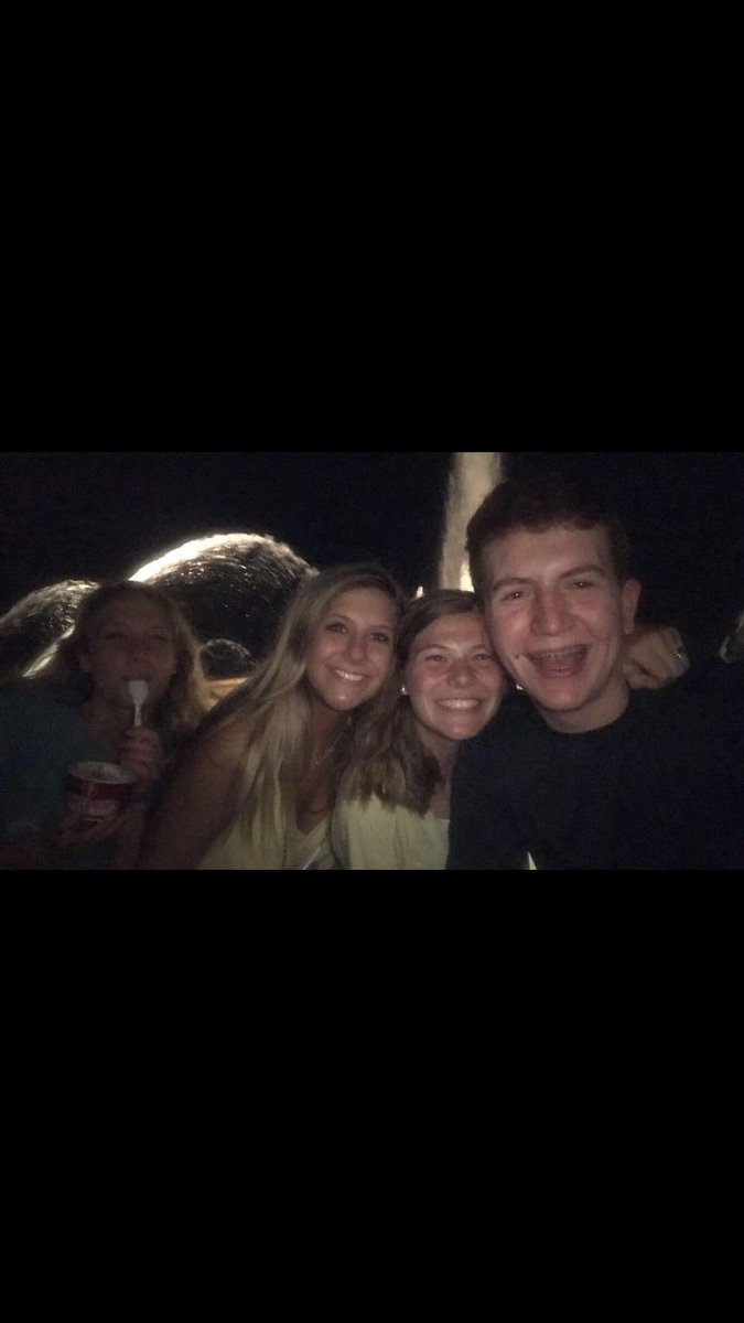 BivensTate's tweet photo. Okay jokes over, y'all can come to tyler now..... @macy_b13 @Maddy_w22 @kateyvorwerk https://t.co/9rL5WIq9MI