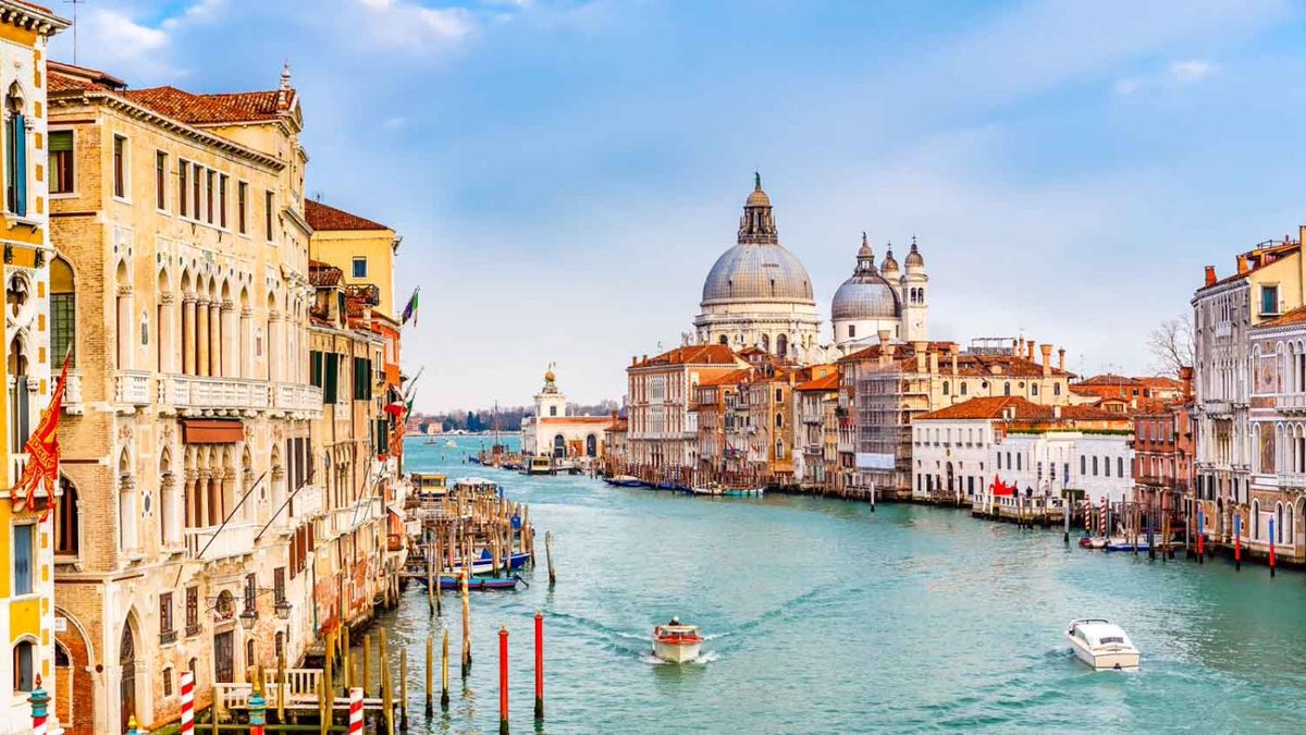FestJumpers's tweet photo. RT
Bitácora Fest Jumpers: 43 días viajando.
Ahora de Bélgica a Italia con @Eurail al festival #HOME y a conocer la bellísima Venecia. 🇮🇹 https://t.co/K0Uif7Glm0