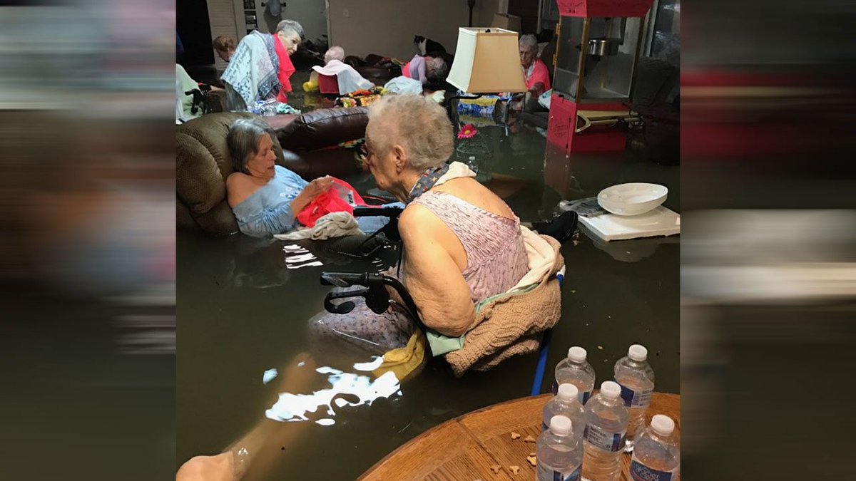 abc13houston's tweet photo. 20-25 residents of La Vita Bella nursing home were safely evacuated from the rising water in Dickinson, according to @GalvestonOEM. https://t.co/u4HxfkELsM