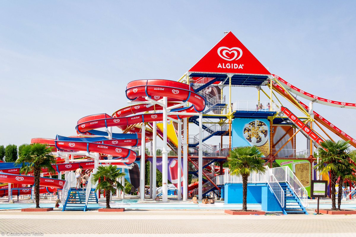 CassandraTesta's tweet photo. Splendido #pomeriggio ad #AcquaticaPark di #Milano #summer2017 #fun #waterpark https://t.co/KZB8FXa37F
