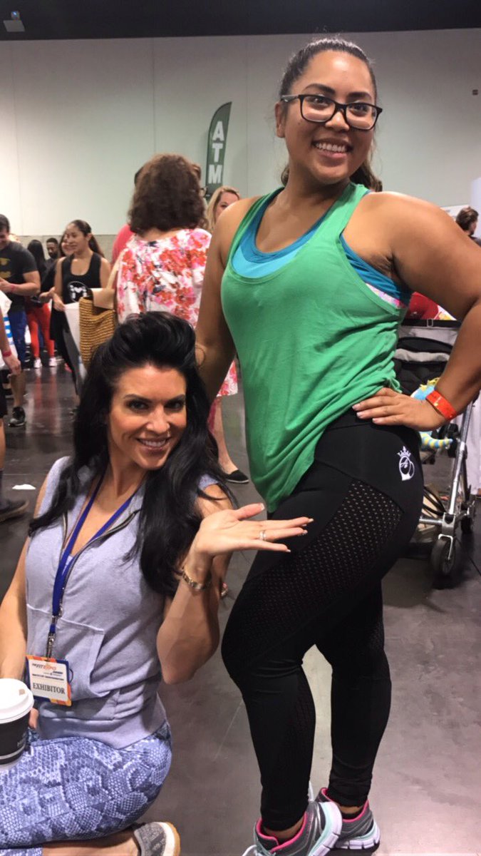 BQ_apparel's tweet photo. Beautiful BootyQueen's in Anaheim! https://t.co/lxXWSnfbrx