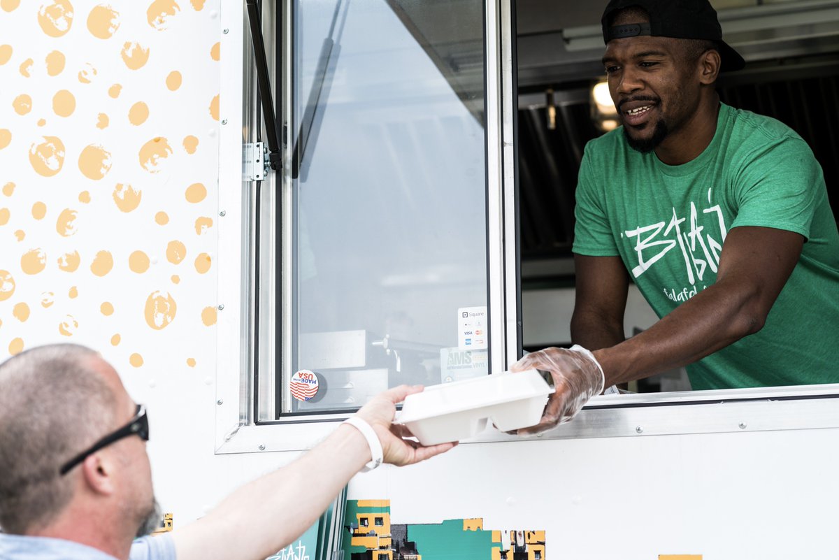 BrewDogUSA's tweet photo. We've got 9 awesome food trucks at #PunkOpenDay2017!

From tacos, to Cocoa Psycho chili, to falafel...which one are you tucking into first? https://t.co/QOm7E7Fz8I