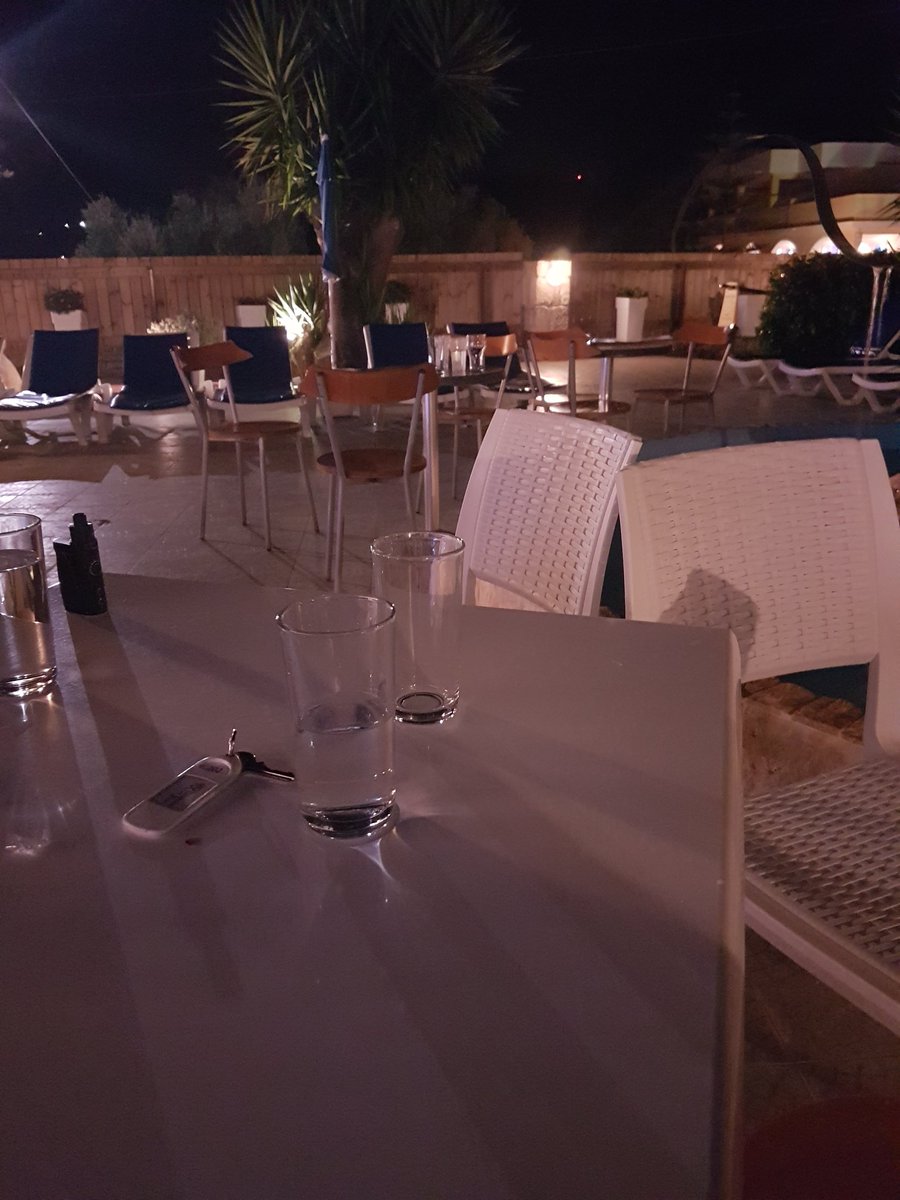 nubbynubs64's tweet photo. Something I said? #emptybar #filoxenia #Zakynthos https://t.co/3iiqrtF5Rb