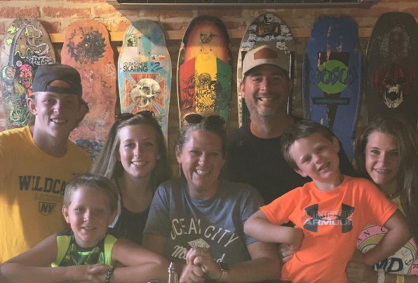 Johnny Rads Pizzeria tweet media